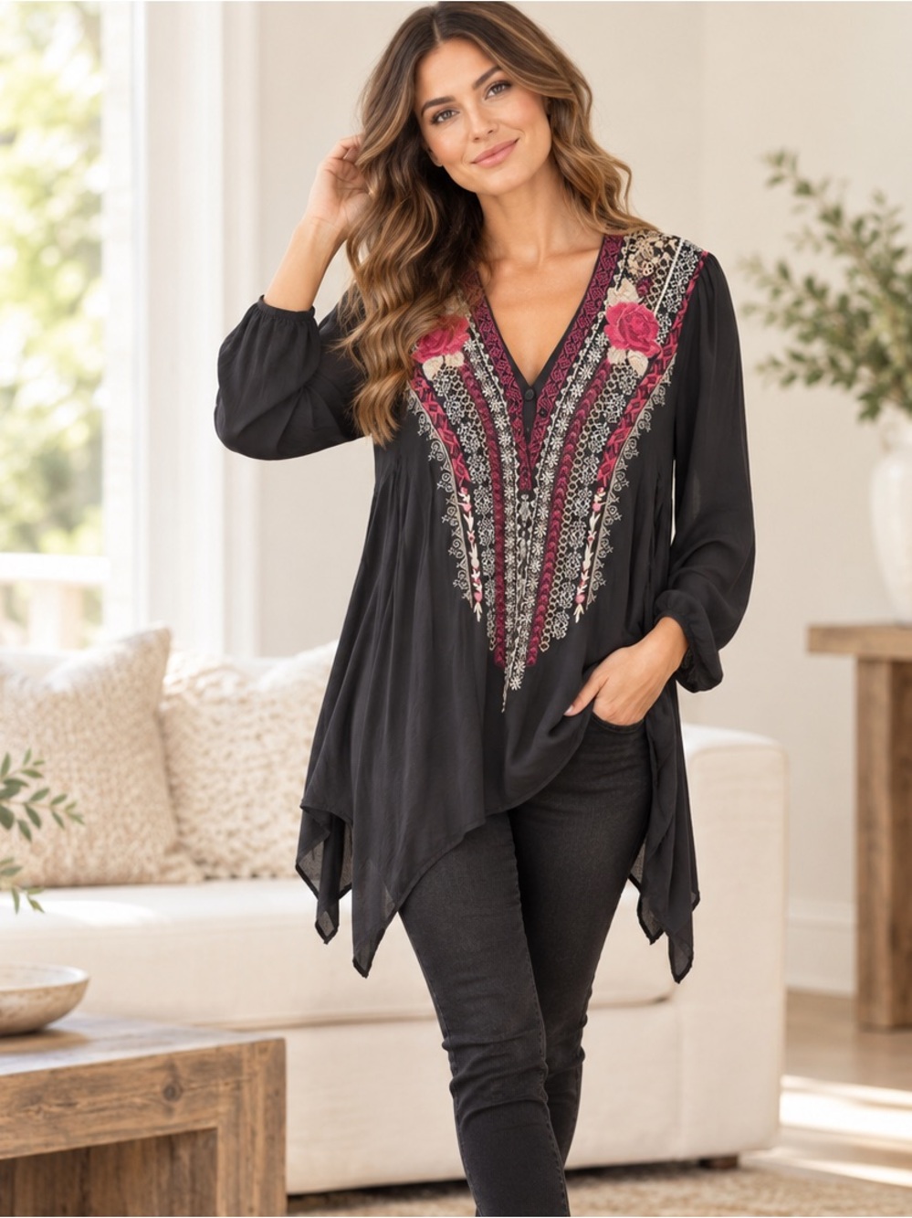 Andree by Unit Floral Embroidered V-Neck Sharkbite Tunic Blouse Size Medium